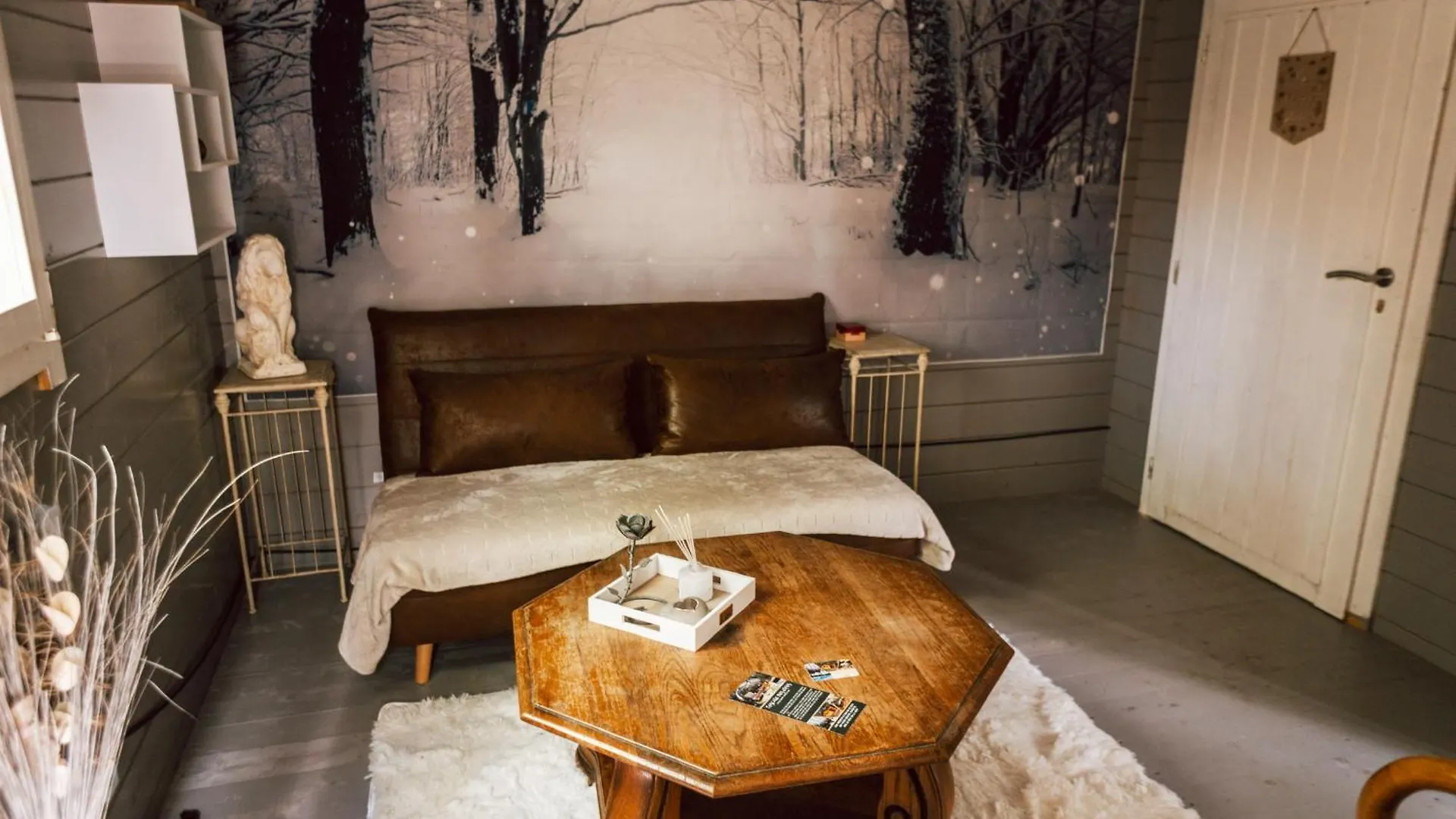 Cabane Insolite Avec Escape Game Saint-Évarzec 0*,  France